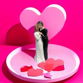Kissing Couple Wedding Figurine | Valentine Home Décor